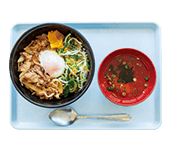 Bランチ（日替わり）ハンバーグロコモコ丼、卵スープ